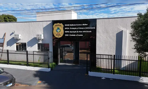 Pastor é preso após enviar foto do pênis para meninas no Instagram