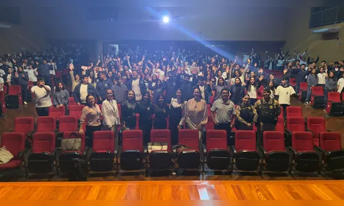 Conselho Tutelar leva debate sobre violência doméstica a estudantes da rede estadual