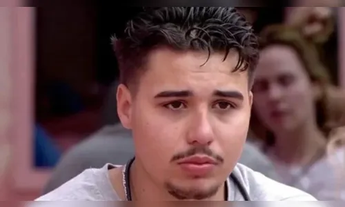 Ex-BBB Pedro Espíndola processa TV Globo e pede R$ 4,2 milhões em indenização