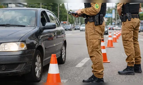 PM aborda motoristas sem CNH durante operação em Ivaiporã