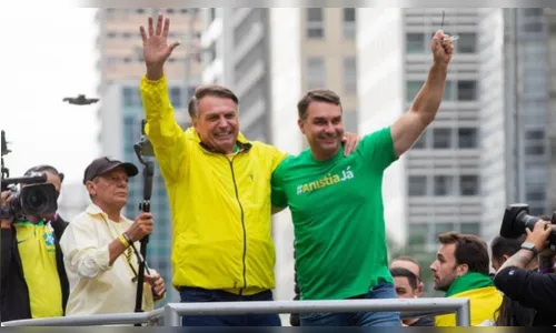 Flávio Bolsonaro registra ocorrência após ameaça de atentado em rede social