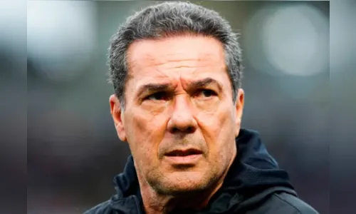 Luxemburgo é internado na UTI de hospital com suspeita de infecção pulmonar