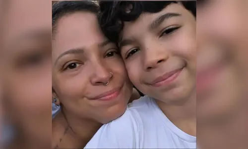 Mãe e filho morrem após acidente entre bicicleta elétrica e ônibus na Tijuca