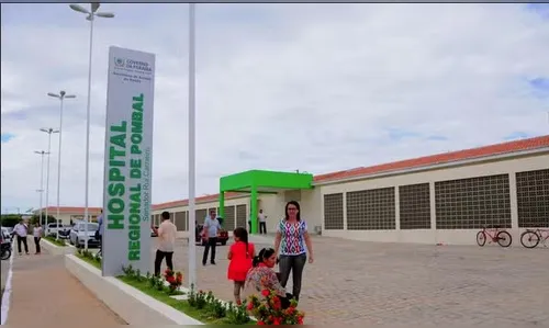 Mulher morre e 113 vão parar no hospital após comerem em pizzaria