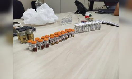 PRF apreende anabolizantes e medicamentos irregulares na BR-369