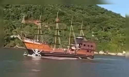 Marinha investiga 'barco pirata' que atropelou casal em moto aquática em SC