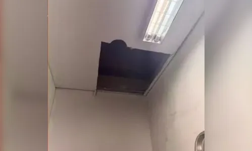 Criminoso passa a noite em shopping do Paraná e invade joalheria pelo forro