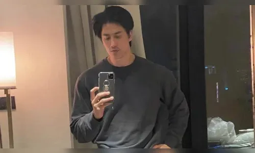 Modelo de Singapura impressiona pela aparência jovem ao completar 60 anos; veja