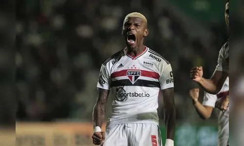 Com Porsche penhorado e suspeita de dívida com agiotas, Arboleda foge para o Equador e recebe ultimato do SPFC