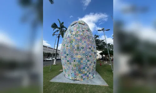 Maior ovo de Páscoa de crochê do mundo vira fenômeno em SC e pode entrar no Guinness