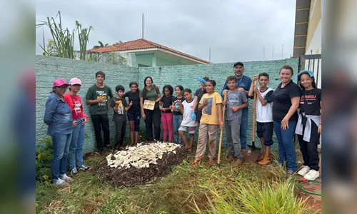 Oficina ensina alunos e produtores a criar hortas sustentáveis em Jandaia