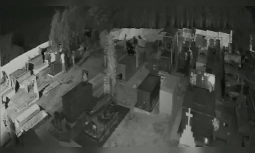 Oito túmulos são violados e têm restos mortais roubados em Miraselva no PR; veja vídeo