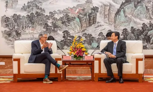 Saúde busca na China alianças para impulsionar serviços de IA no SUS