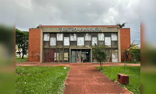 Com estrutura deteriorada, prefeitura de Arapongas negocia parcerias para recuperar o Teatro Vianinha