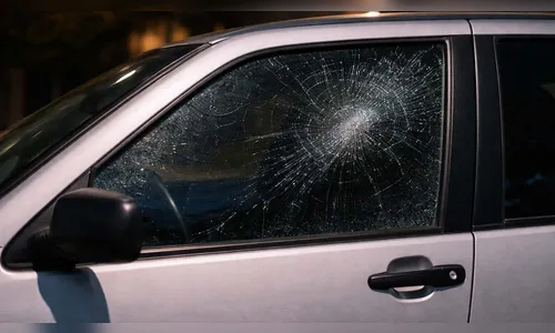 Mulher é suspeita de danificar carro do ex em Jardim Alegre