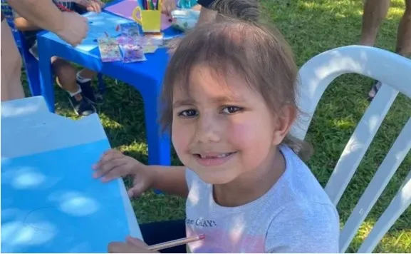 Família realiza novo sepultamento após furto de crânio de menina de 7 anos em SC