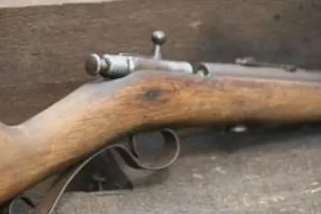 Homem é preso com espingarda modificada em sítio no Distrito de Correia de Freitas