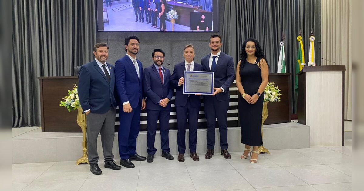 Presidente da OAB-PR recebe título de Cidadão Honorário de Apucarana