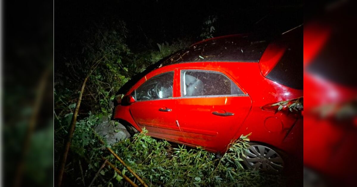 Motorista de 58 anos fica ferida após bater carro na PRC-466