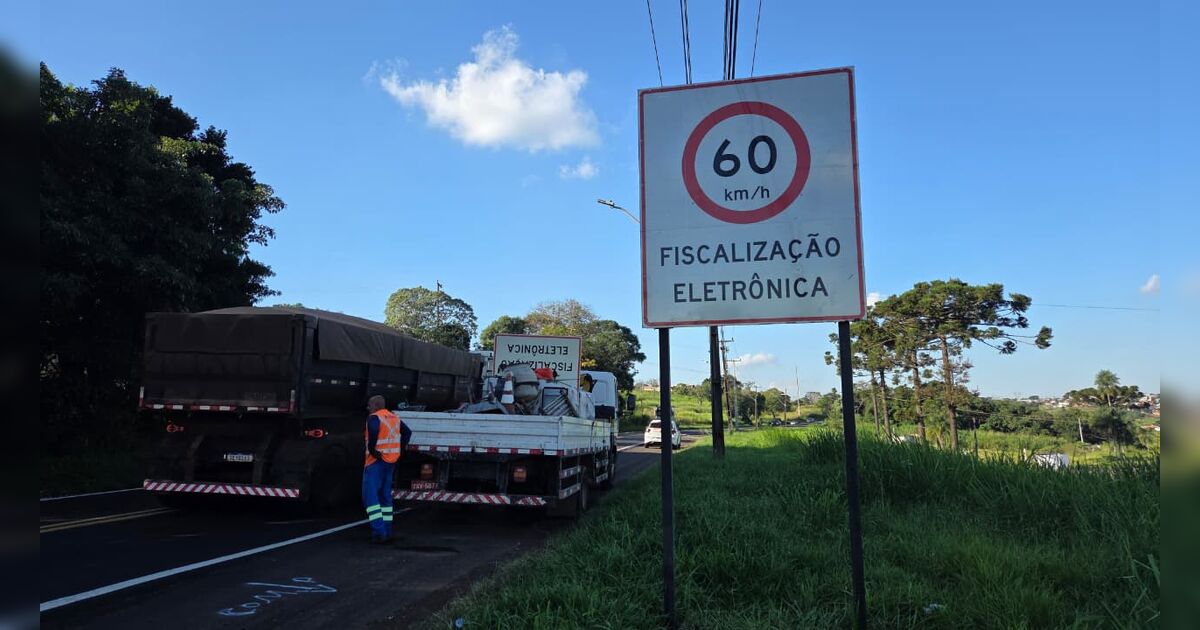 Após acidentes graves, trecho da Avenida Brasil em Apucarana recebe radar