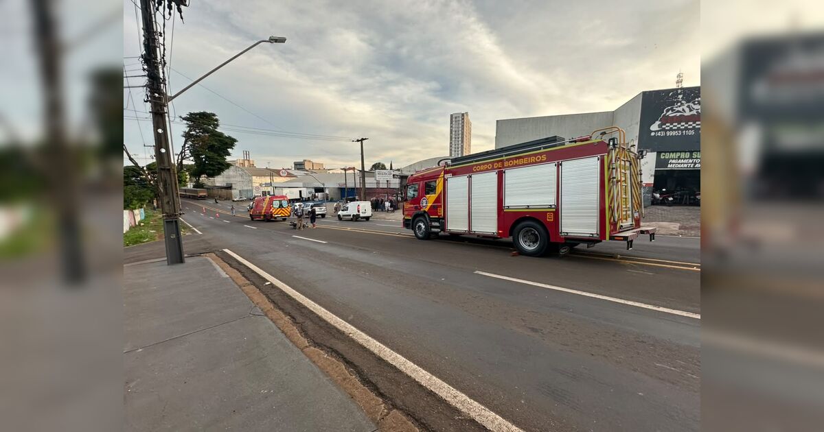 Dois acidentes em sequência são registrados na Avenida Minas Gerais em Apucarana