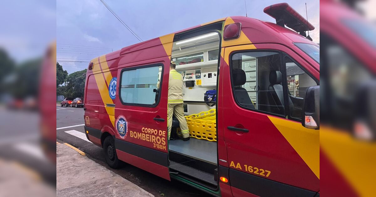 Motociclista de 23 anos fica ferido em acidente com carro em Apucarana