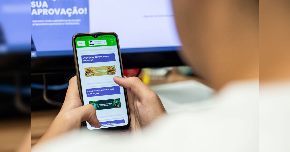 Plataforma Enem Paraná completa um ano com 250 mil estudantes conectados