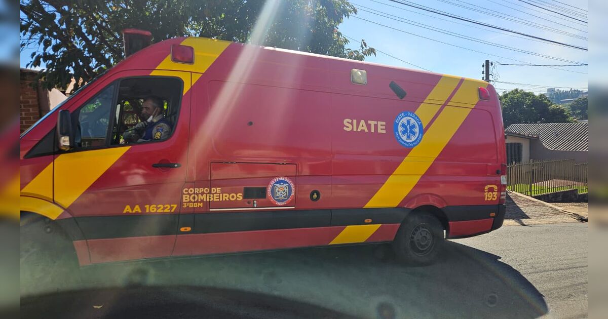 Idoso fica ferido após cair de telhado de 4 metros em Apucarana