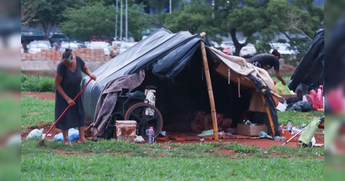 IBGE anuncia primeiro censo da população em situação de rua para 2028