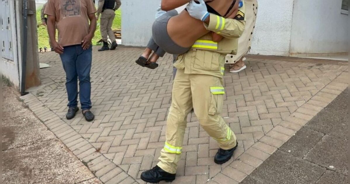Menina de 12 anos leva facada ao tentar impedir invasão a apartamento durante briga generalizada no PR
