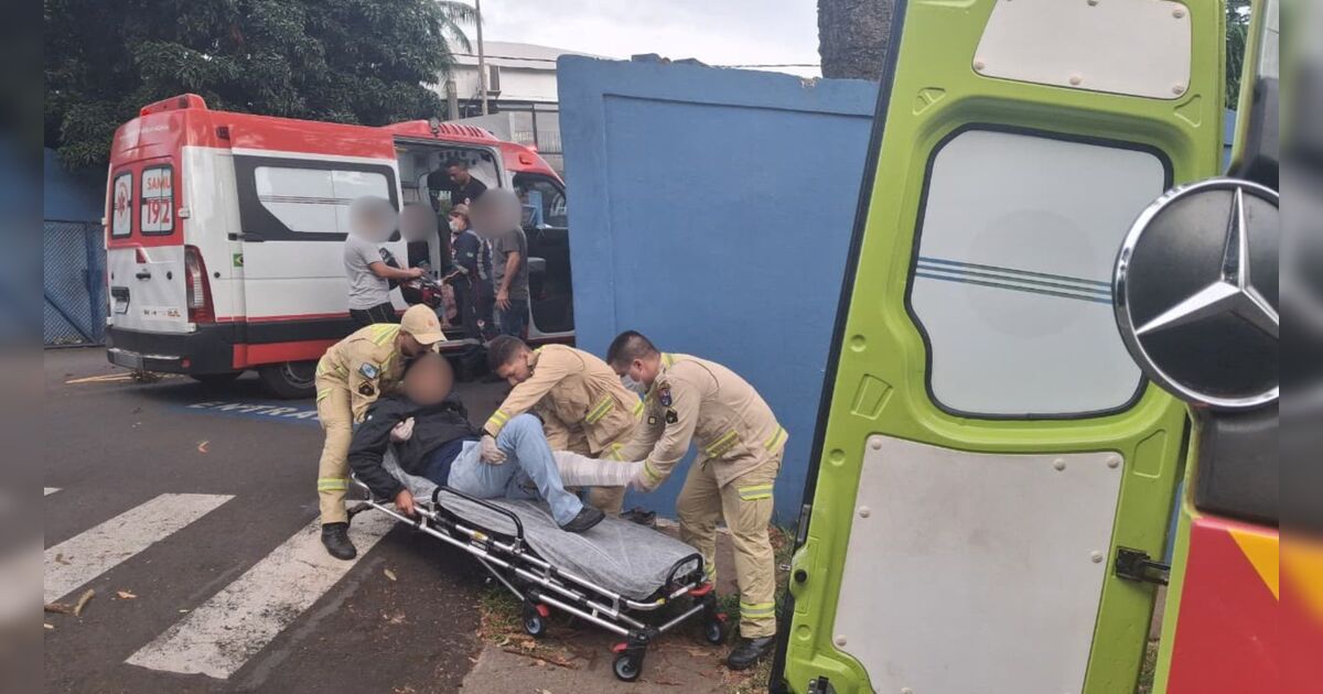 Moto bate na traseira de carro e deixa casal ferido em Apucarana