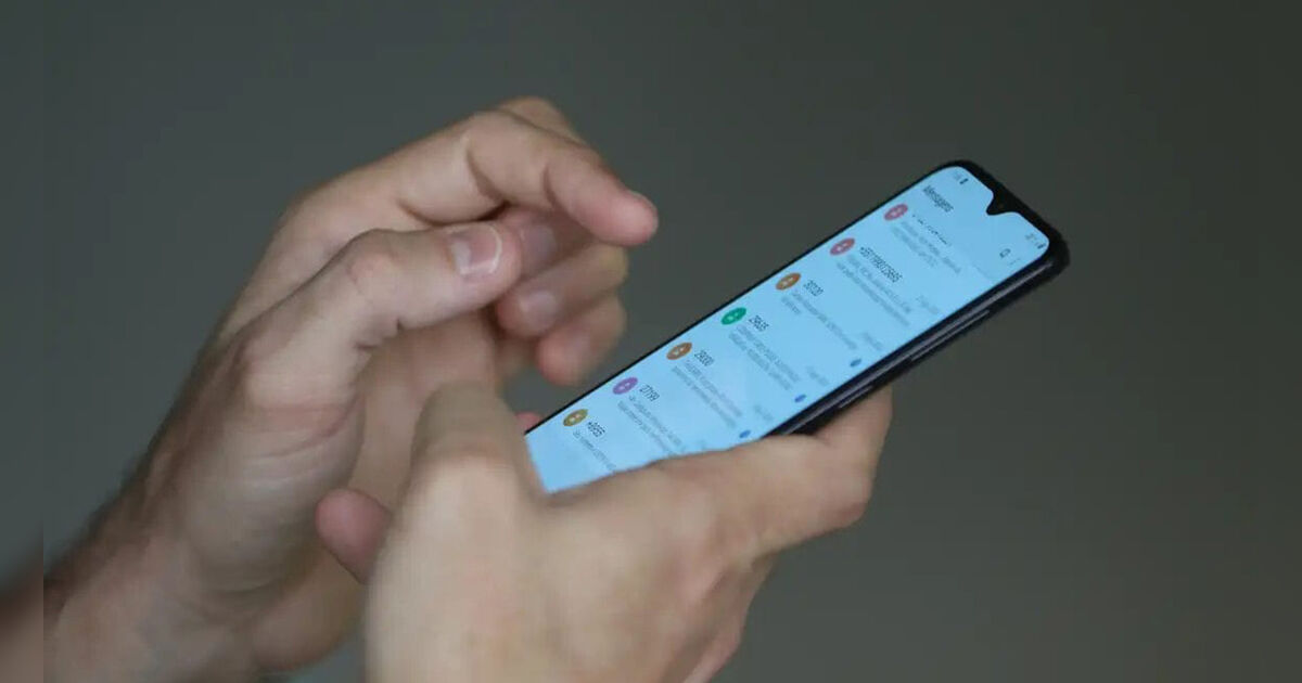 Estelionato em Ivaiporã: mulher tem WhatsApp clonado após repassar código