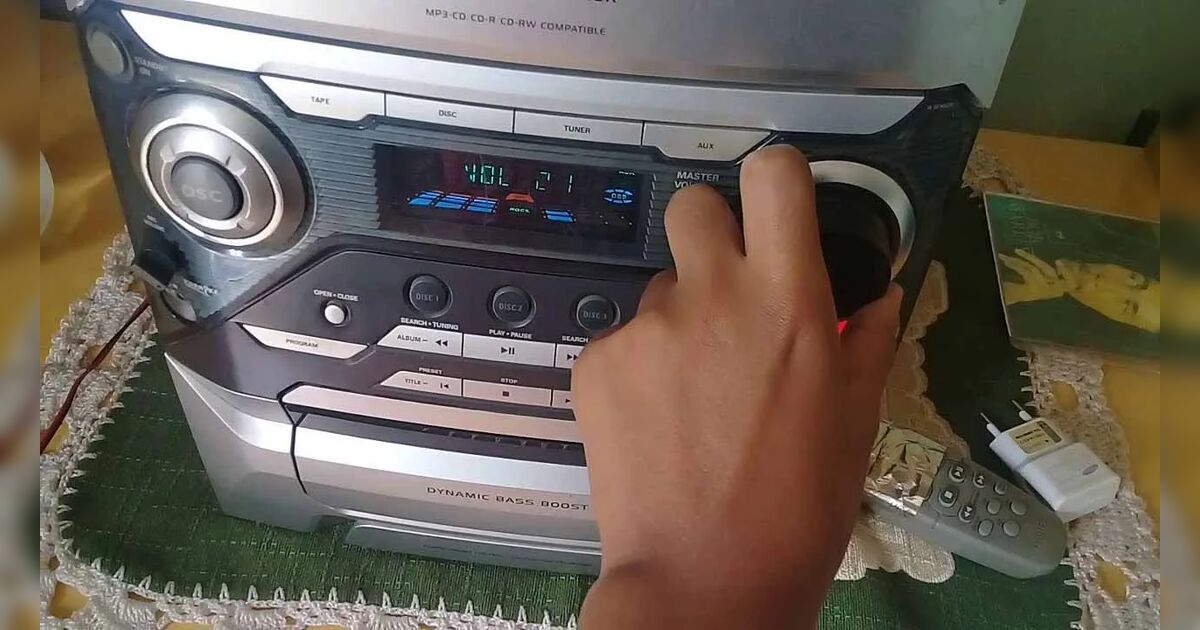 Mulher é detida por desobediência após denúncia de som alto em Ivaiporã