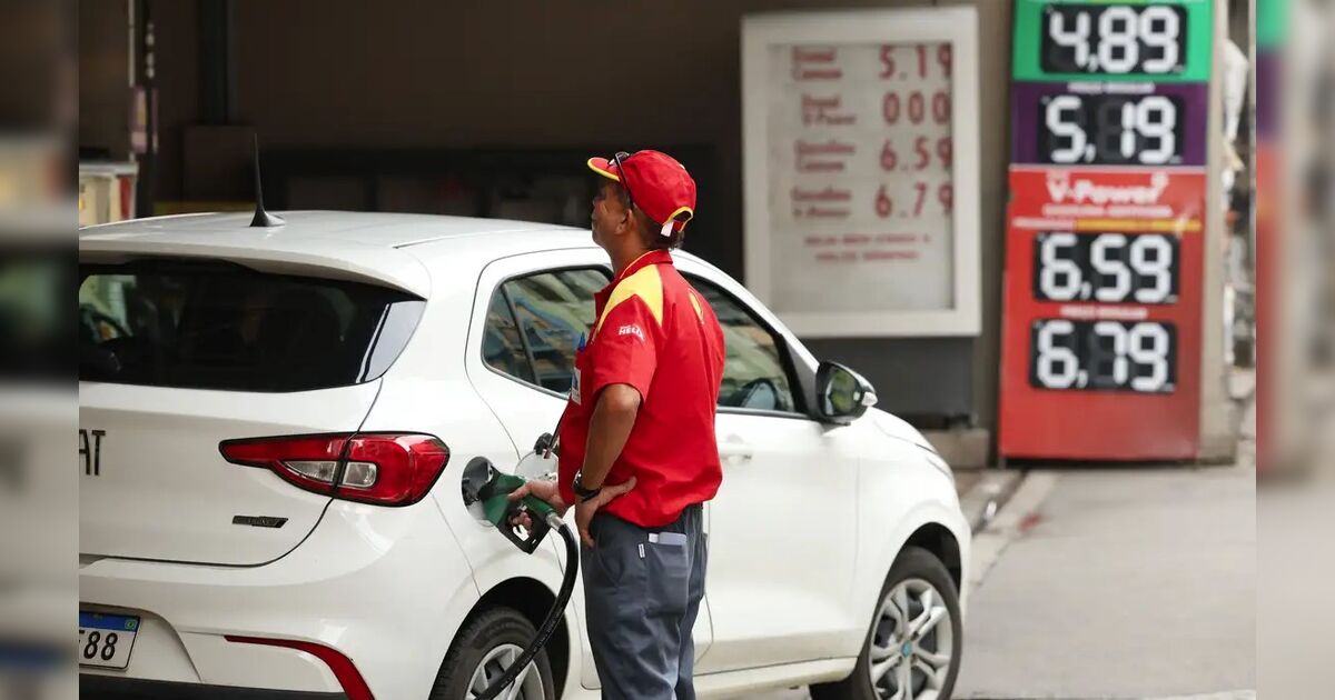 Governo propõe usar receita extra do petróleo para reduzir preço dos combustíveis