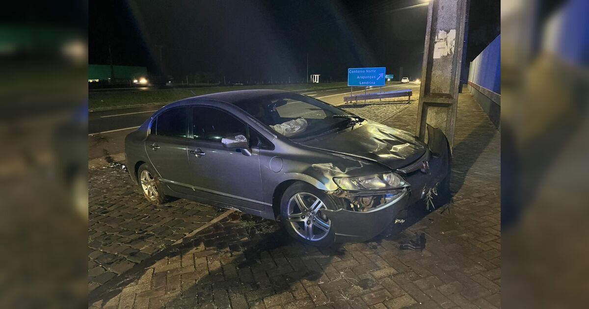 Carro capota na BR-376 em Apucarana e motorista de 65 anos fica ferido