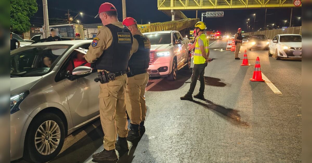 Operação flagra mais de 130 motoristas alcoolizados e registra 21 mortes durante o feriado
