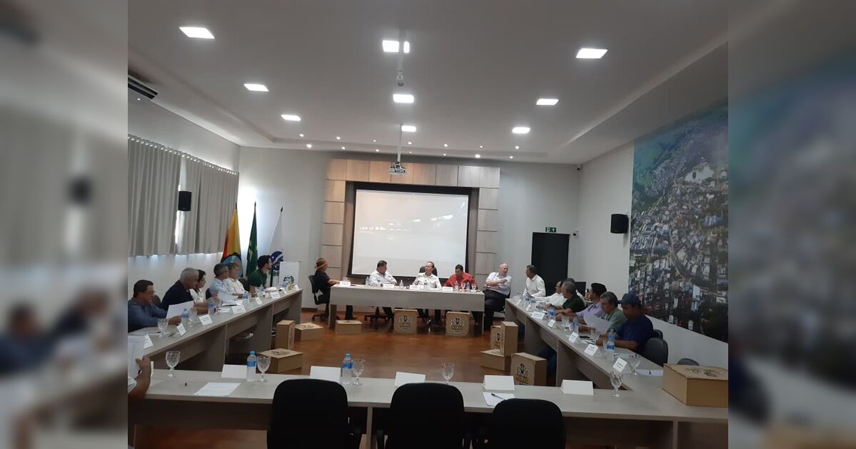 Prefeitos da Amuvi articulam carta
a candidatos ao governo em reunião