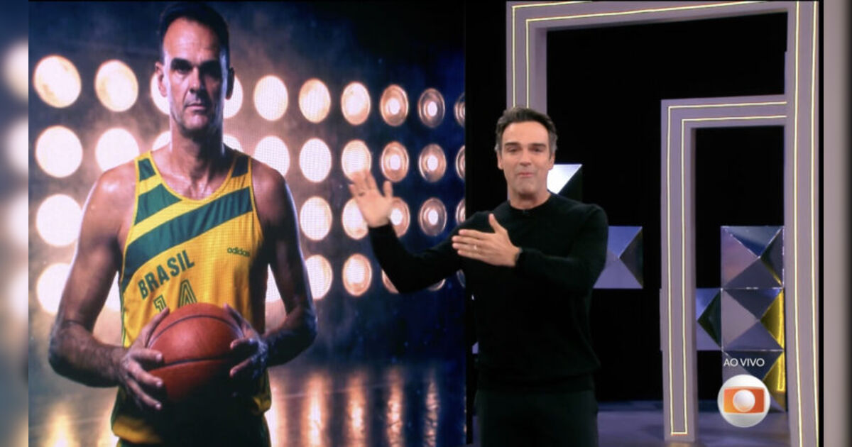 Tadeu Schmidt chora ao comandar o BBB 26 após a morte do irmão, Oscar Schmidt; veja vídeo