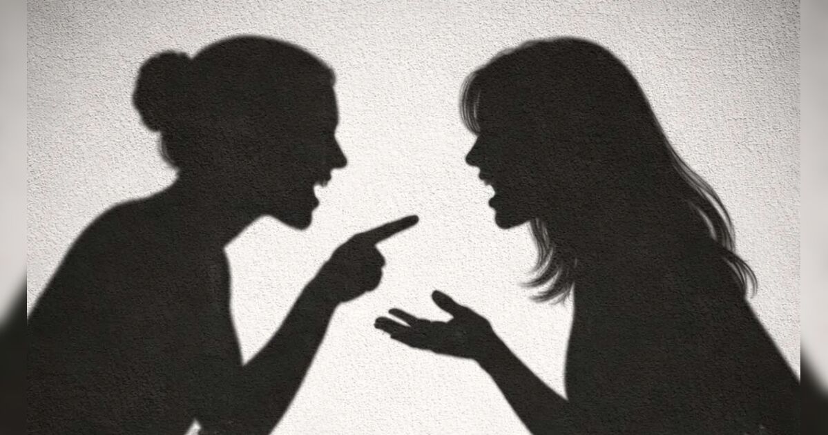 Filha é presa após ameaçar mãe e causar danos na residência