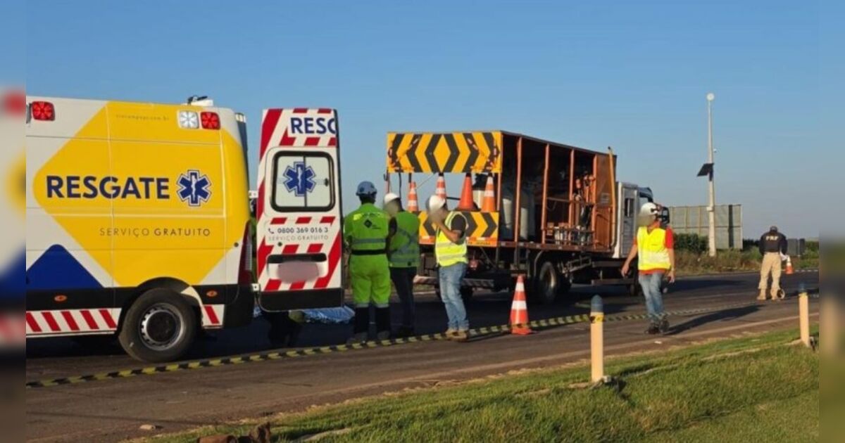Trabalhador morre atropelado por caminhão durante obra em rodovia no Paraná