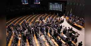 Congressou beneficia condenados por atos golpistas