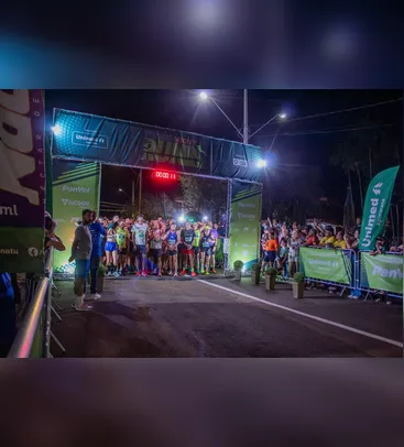 Unimed Night Run reúne quase 1 mil atletas e movimenta Apucarana
