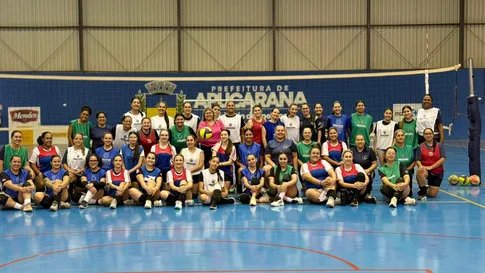 1ª edição do Vôlei Delas fortalece esporte feminino em Apucarana