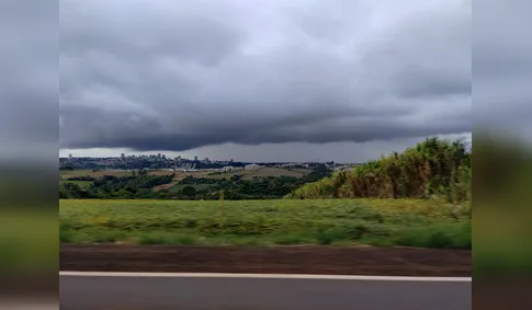 Ciclone e frente fria colocam cidades do Vale do Ivaí em alerta; veja quais