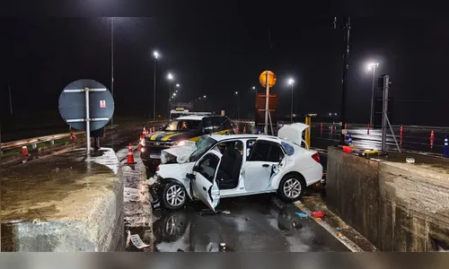 Condutor adolescente colide carro em pedágio e deixa duas mulheres mortas em SC