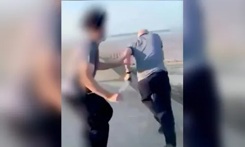 Adolescentes armam emboscada e matam homem em praia após suspeita de pedofilia