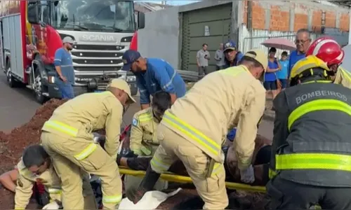 Motociclista que caiu em cratera da Sanepar em Londrina morre após 4 dias no hospital