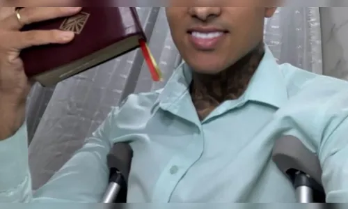 Aos 24 anos, cantor famoso anuncia fim de carreira no funk após conversão religiosa