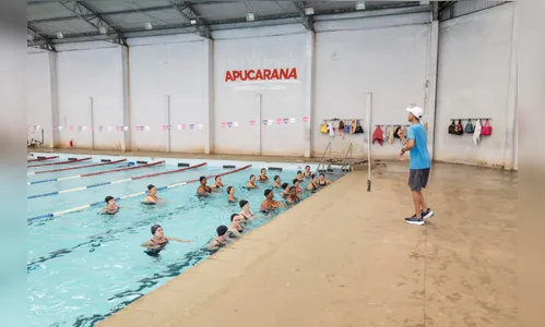 Apucarana abre nesta sexta-feira inscrições online para aulas gratuitas de natação e hidroginástica