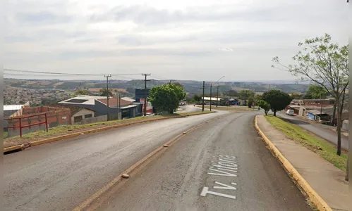 Homem é agredido a pauladas na rua e pede socorro em posto em Apucarana